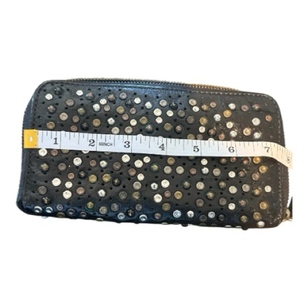 FRYE (rare!) Deborah Studded Black Leather Zip-around Wallet - Picture 4 of 7